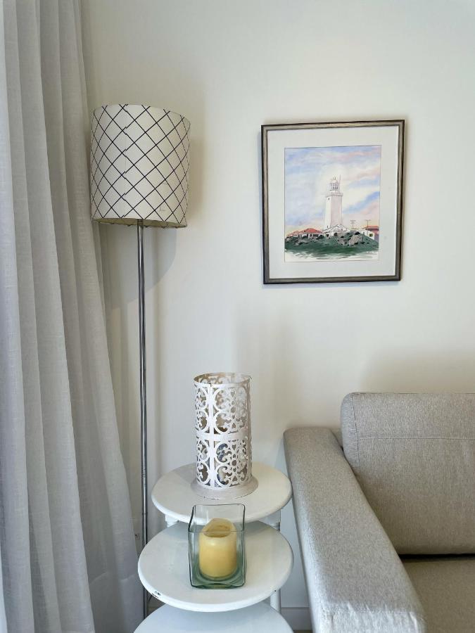 Apartamento Belo Apto Com Churrasqueira A 100m Da Florianopolis